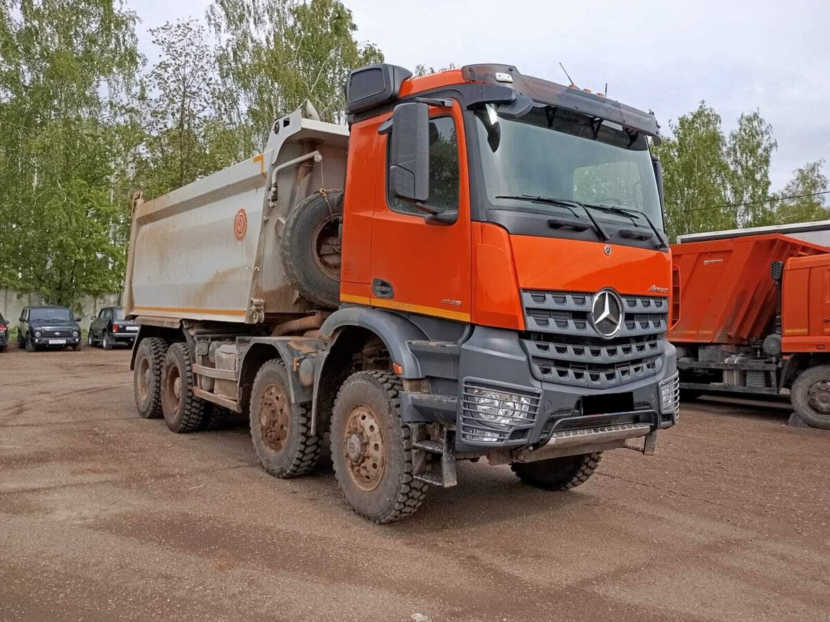 Самосвал Mercedes Arocs